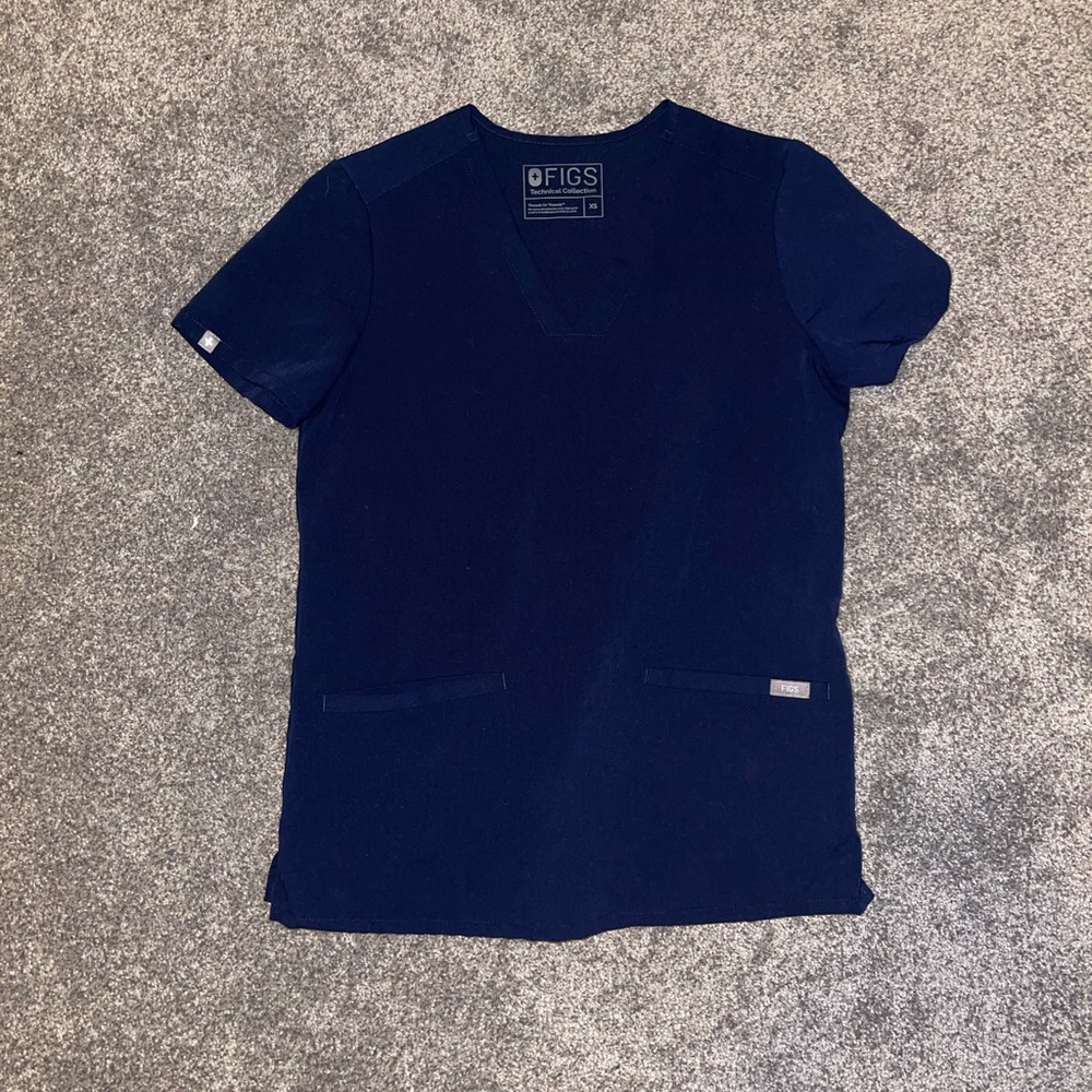Figs Casma scrub top - size XS navy